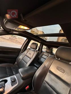 جیپ گراند شیرۆکی